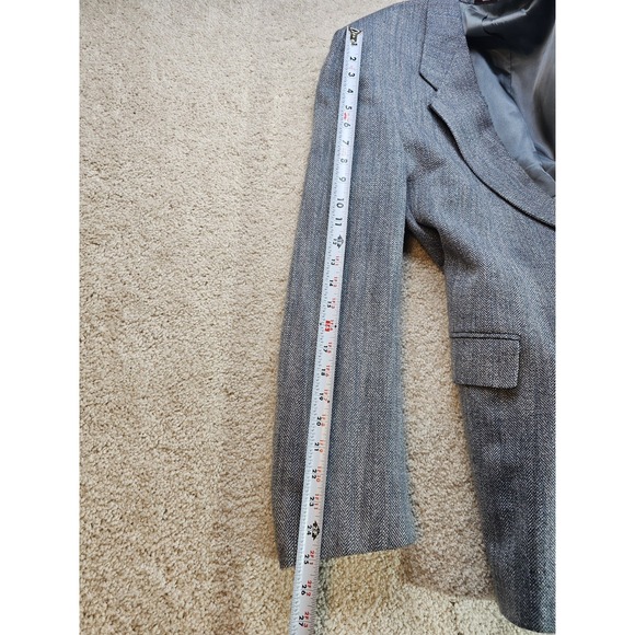 Evan-Picone Men's Gray Herringbone Wool Sport Coat Blazer 2 Button Made in USA - Picture 4 of 10